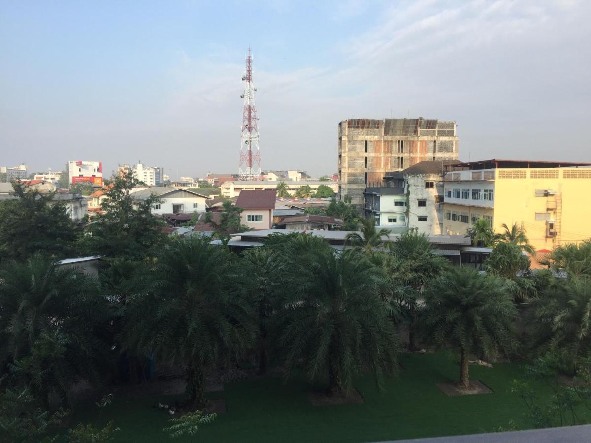 The Base Apartment Udon Thani Exterior foto